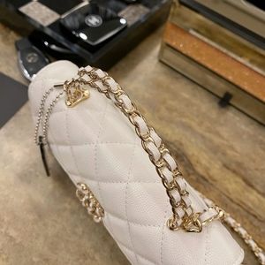 Meet your Posher, Joy